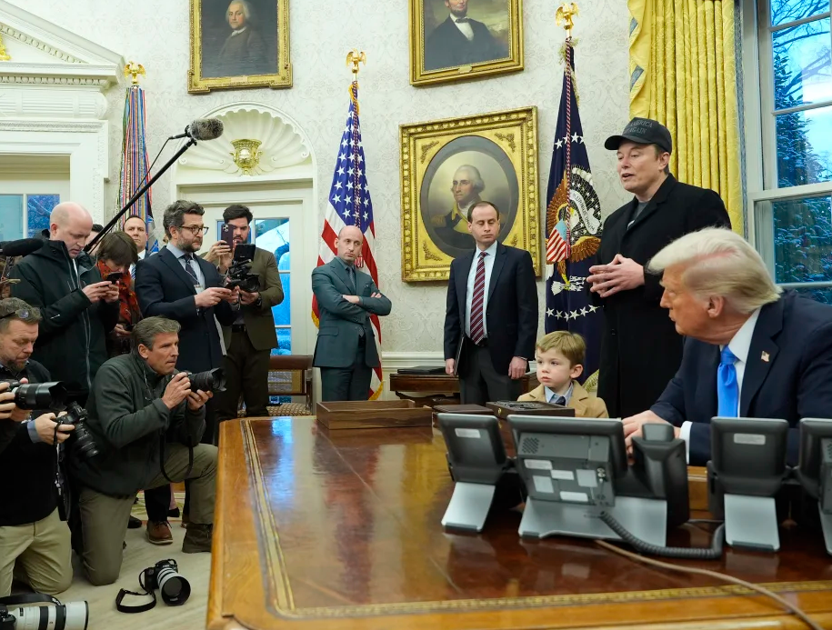 Galeria Rușinii pe site-ul Casei Albe. Trump publică o listă a instituților media pe care le acuză de răspândirea „știrilor false”