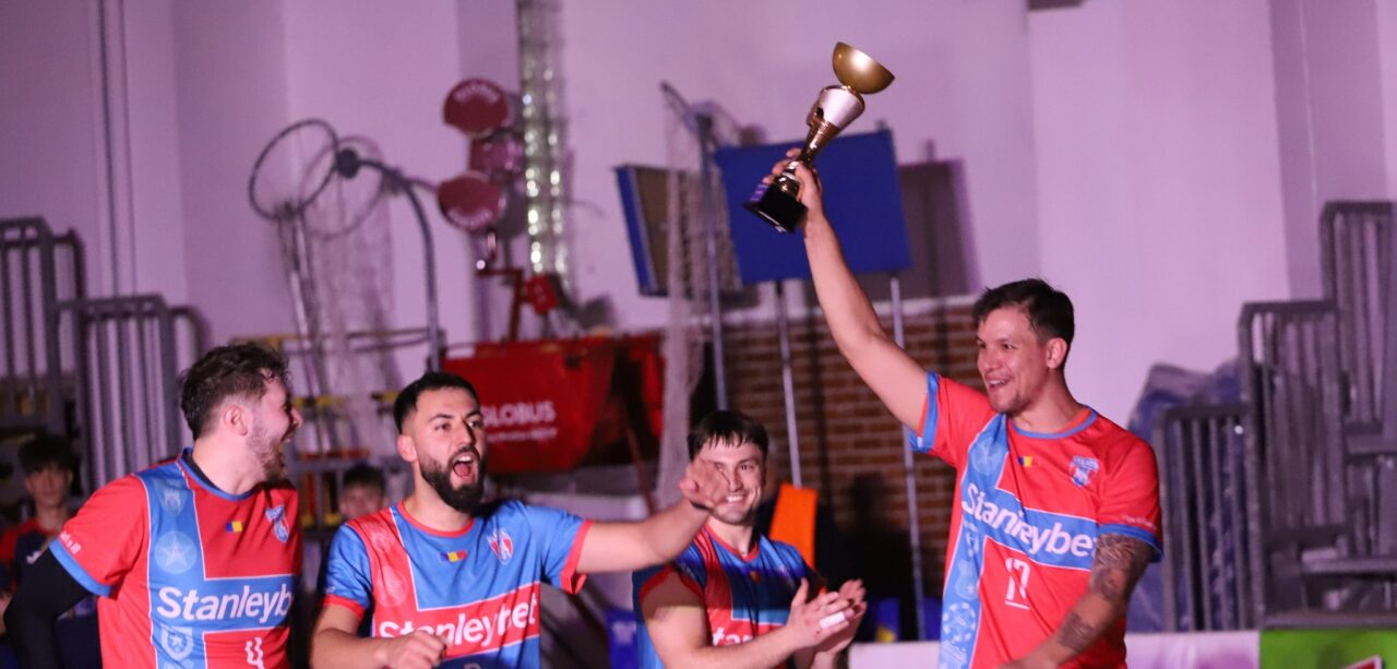 Performanță ISTORICĂ. Voleibaliștii Stelei le-au prezentat fanilor Cupa Balcanică