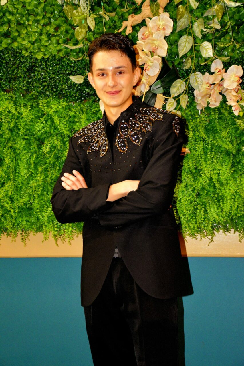 Povestea tânărului care a ajuns din Vrancea pe marile scene din America