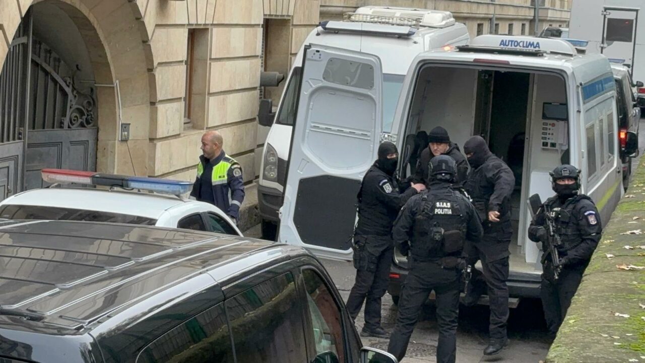Mercenarul Horațiu Potra, fiul și nepotul au fost aduși la Curtea de Apel București pentru validarea mandatelor de arestare