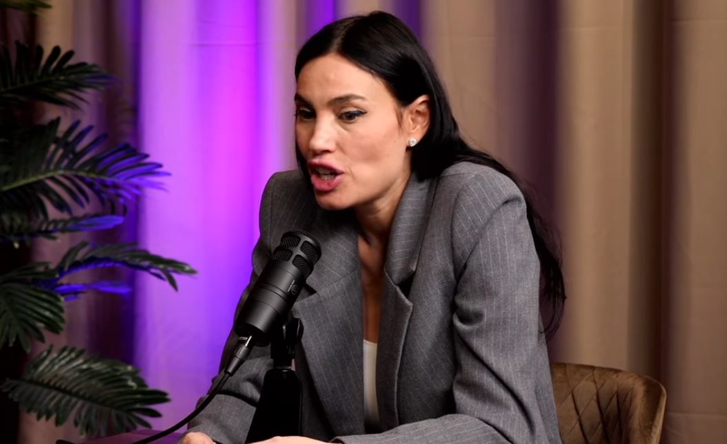 Alina Pușcău, din nou la școală. ”Mama este foarte fericită că mă duc la liceu”