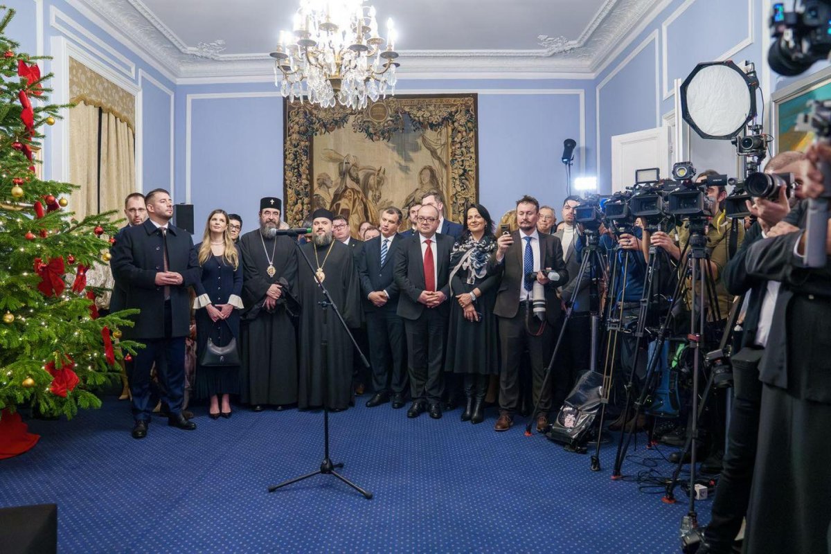 Cu ce fotbalist celebru român s-a întâlnit Nicușor Dan la Londra