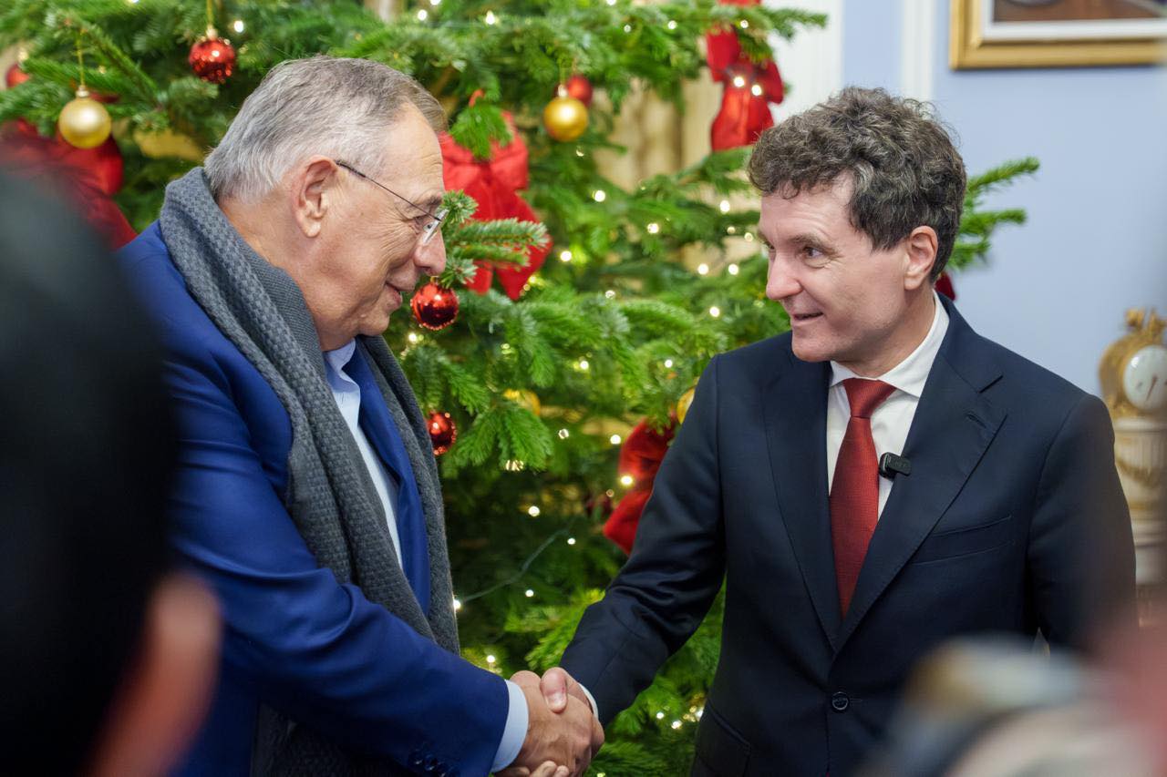 Nicușor Dan s-a întâlnit la Londra cu celebrul român, care a dezvoltat centrul financiar Canary Warf