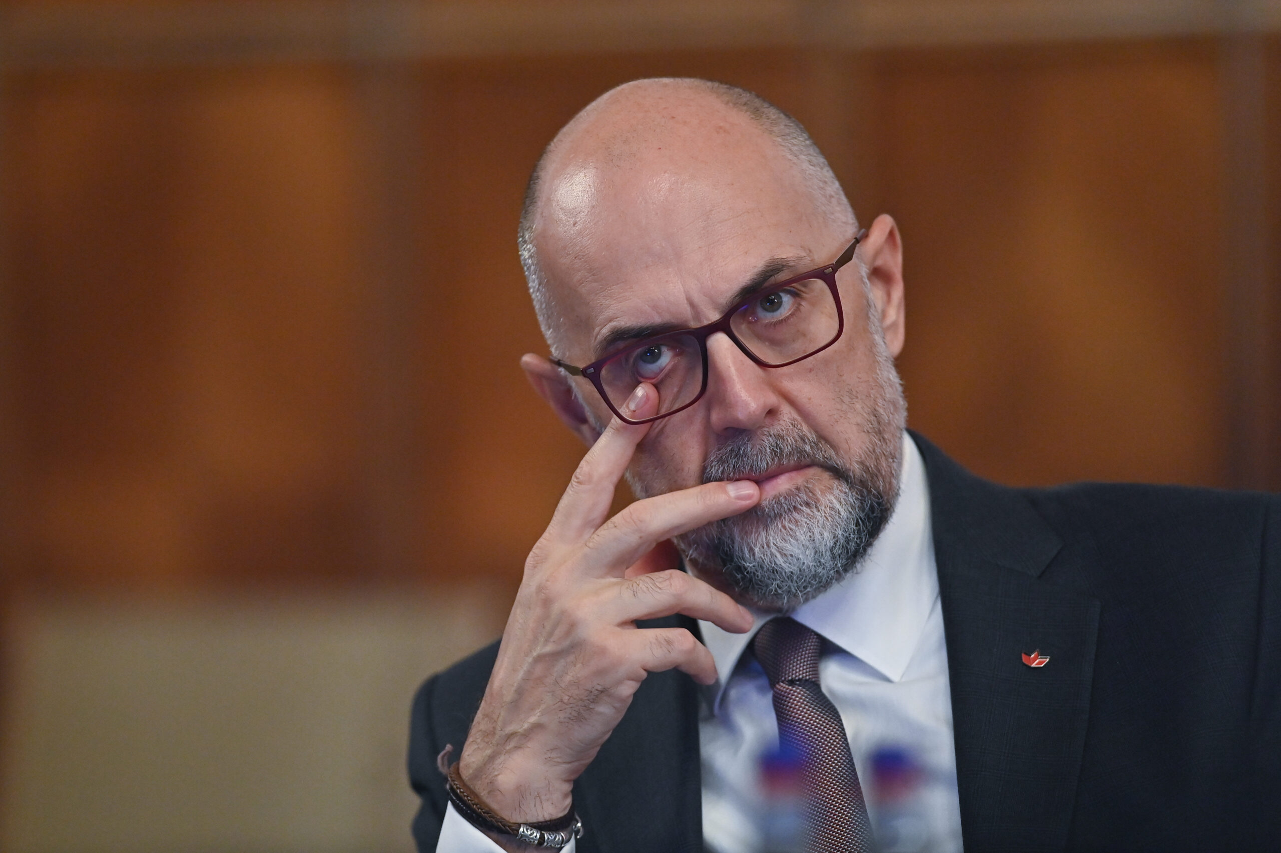 Fritz cere explicații de la Grindeanu după moțiune