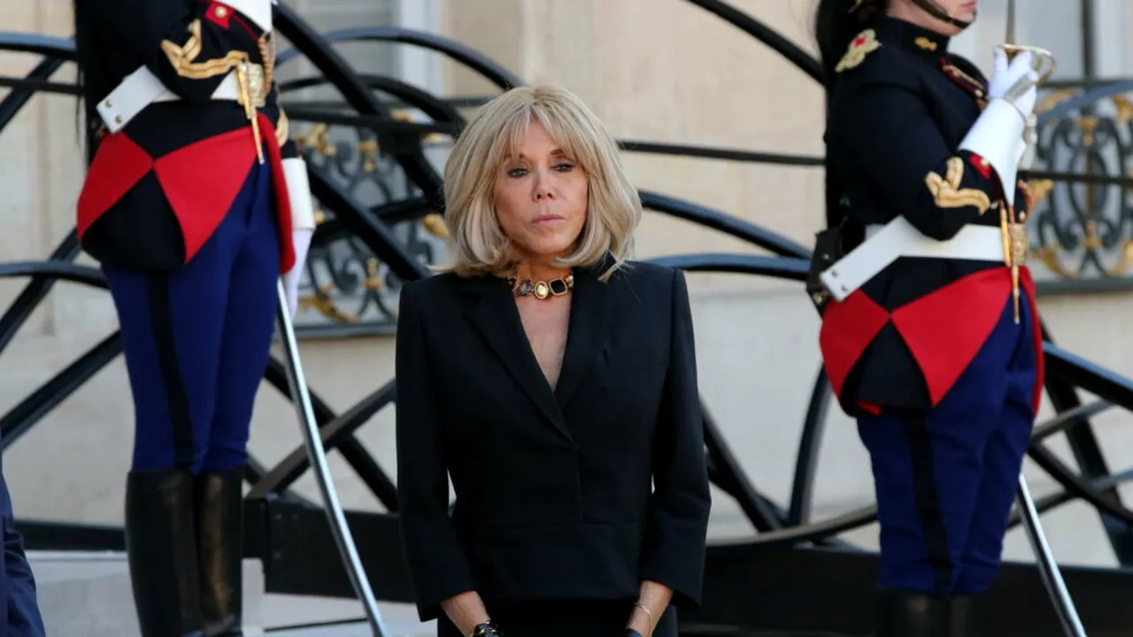 Cum și-a justificat Brigitte Macron reacția, după ce a numit mai multe activiste feminine ”tâ**e proaste”: ”Nu pot să regret”