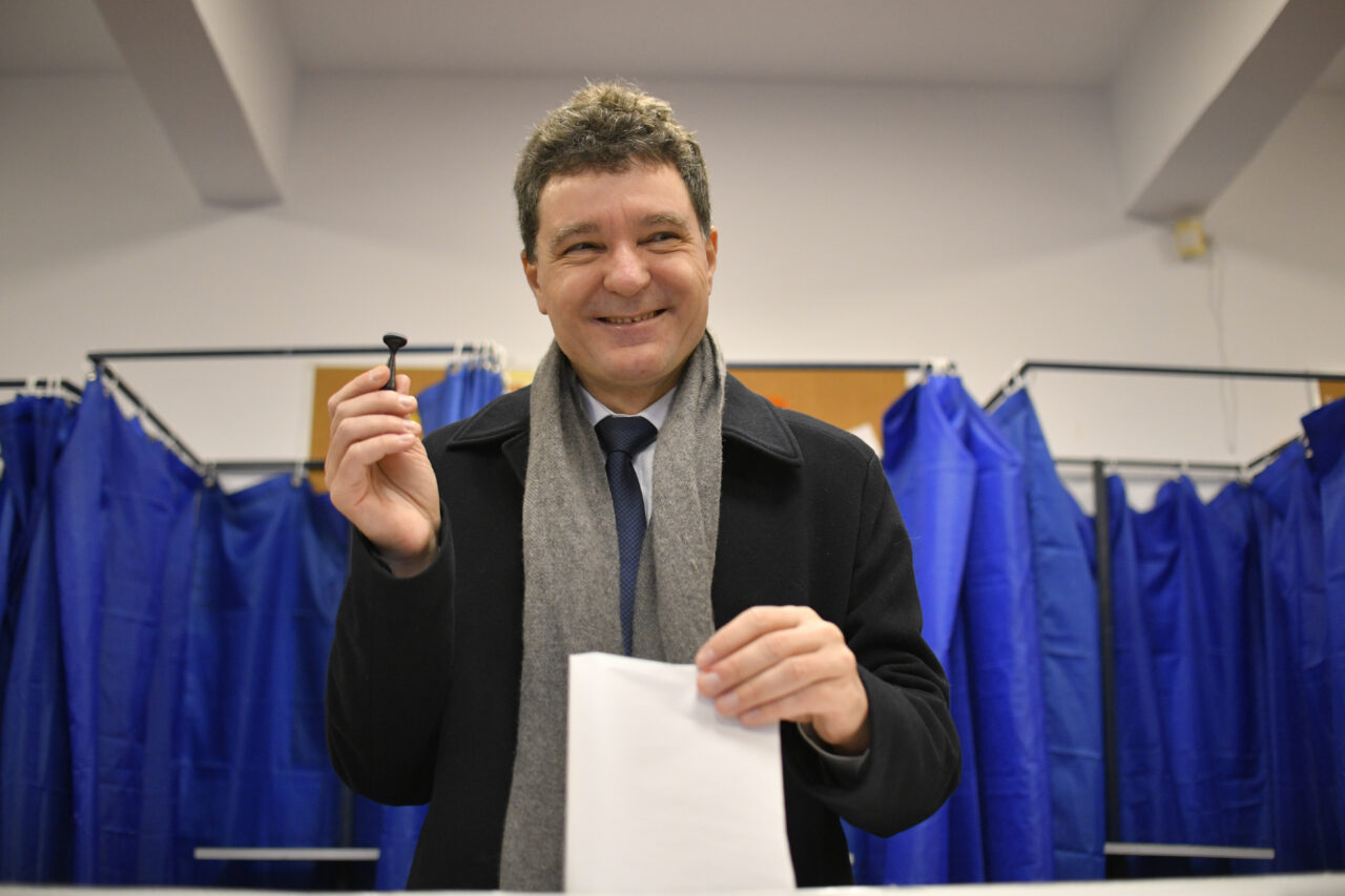 „Fără nicio îndoială, decizia de anulare a alegerilor a fost bună”, spune Nicușor Dan pentru Le Monde