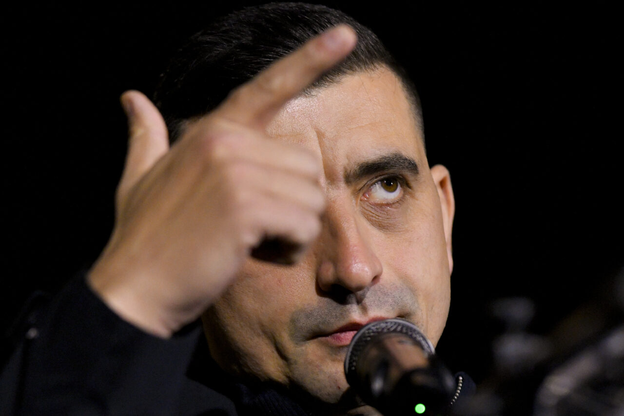 George Simion spune că generalul Coldea e „la butoane” în scandalul justiției