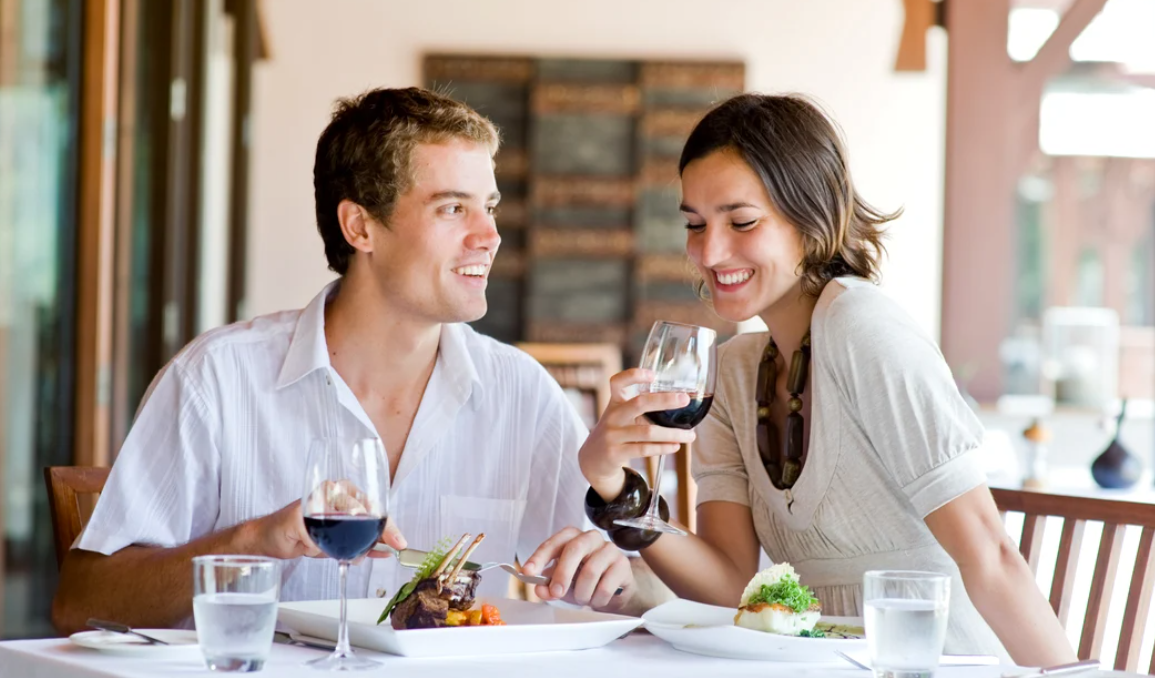 Poveste incredibilă din sudul Italiei. O reclamă la un restaurant a dus la destrămarea unui cuplu