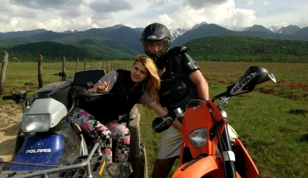 Un inginer zootehnist și o avocată au transformat pasiunea pentru animale într-o afacere de succes. Dețin o fermă modernă, în județul Sibiu