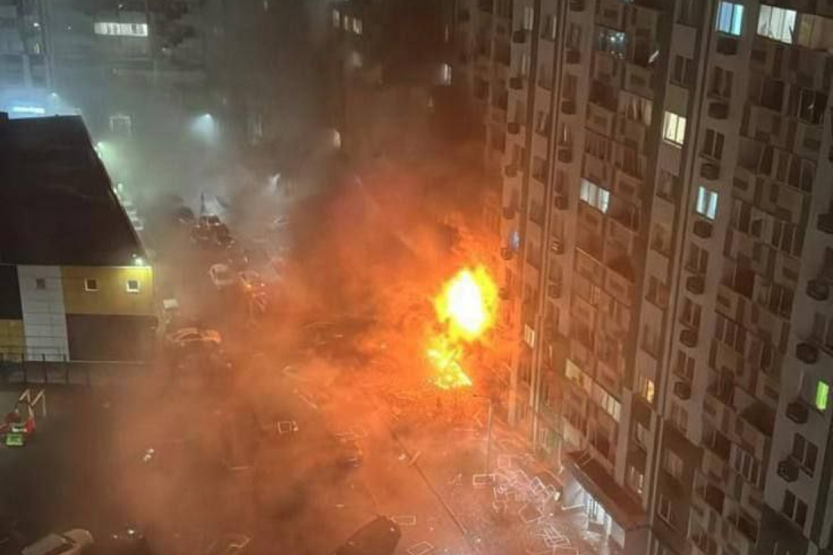 Explozie într-un bloc din orașul rusesc Tver după un atac cu drone. Șapte persoane au fost rănite. Locatarii, evacuați de urgență