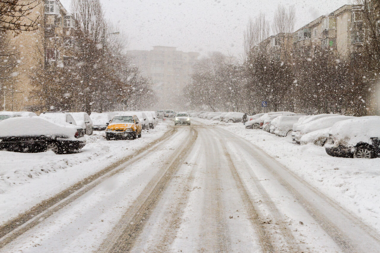 Cea mai geroasă dimineață din 2025. Locul din România în care s-au înregistrat -12 grade Celsius. „A îngheţat parbrizul”