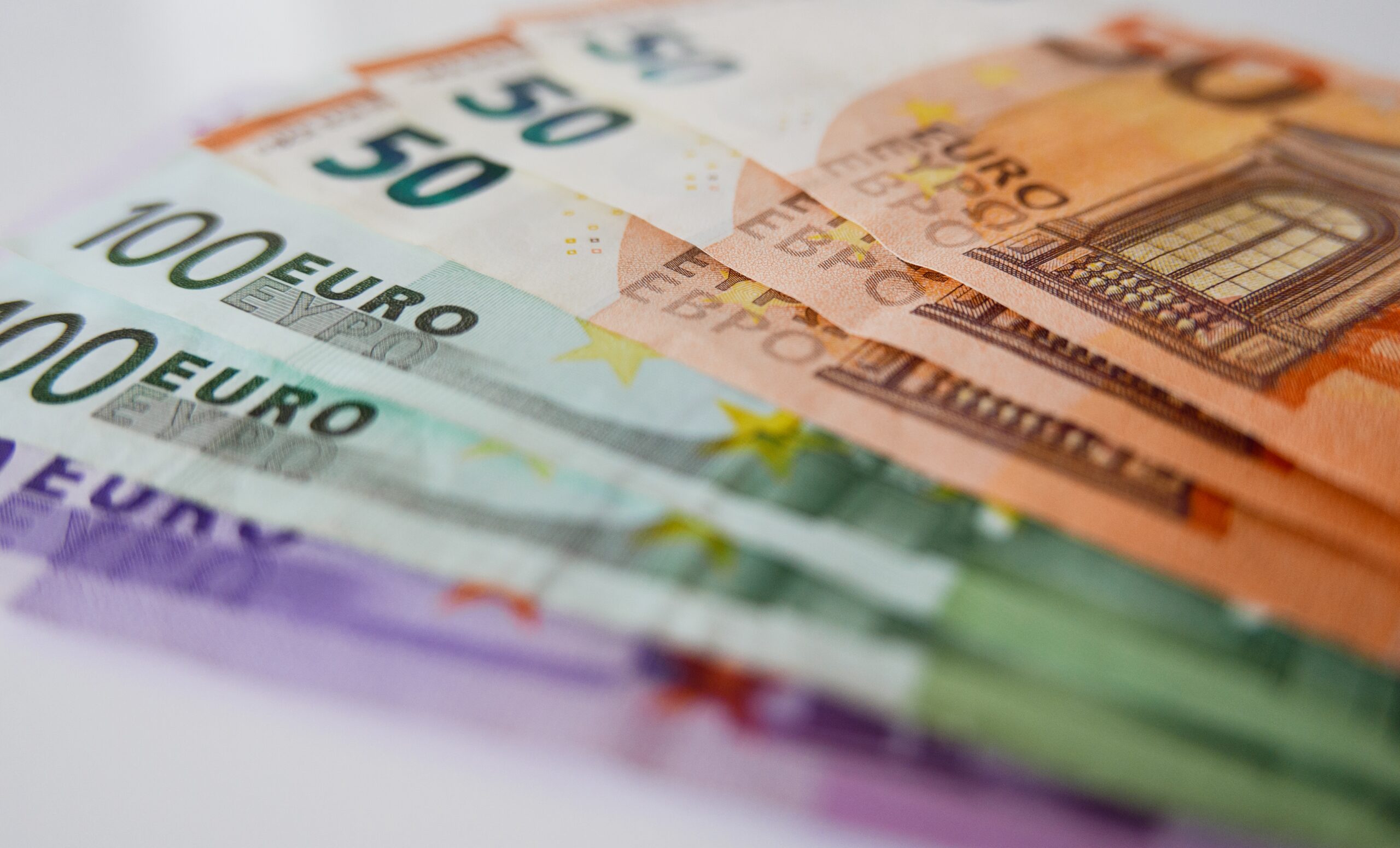 Greșeala SWISS costă doi elvețieni 2.500 euro