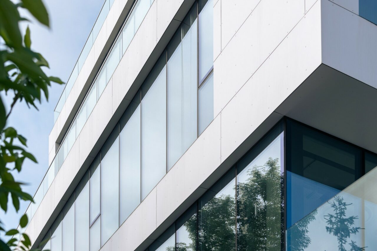 (P) Cum influențează iluminarea naturală consumul de energie și confortul