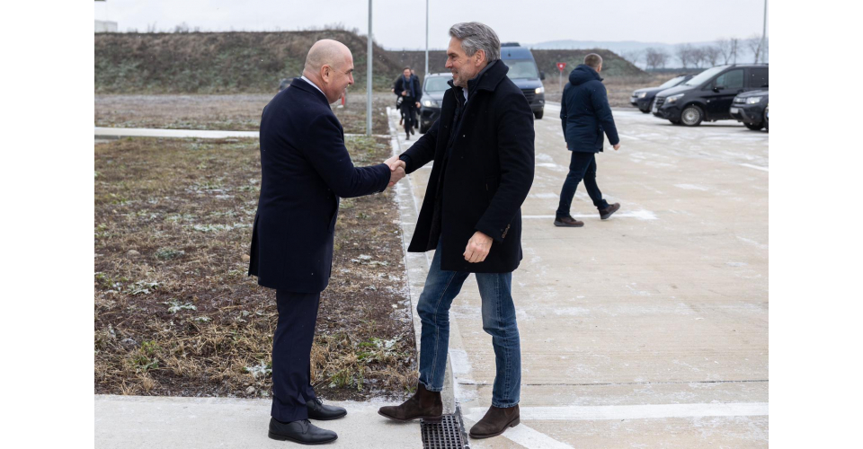 Premierul Ţărilor de Jos a ajuns în România. Dick Schoof şi Ilie Bolojan vizitează soldaţii olandezi încartiruiţi în Baza Aeriană 71 Câmpia Turzii