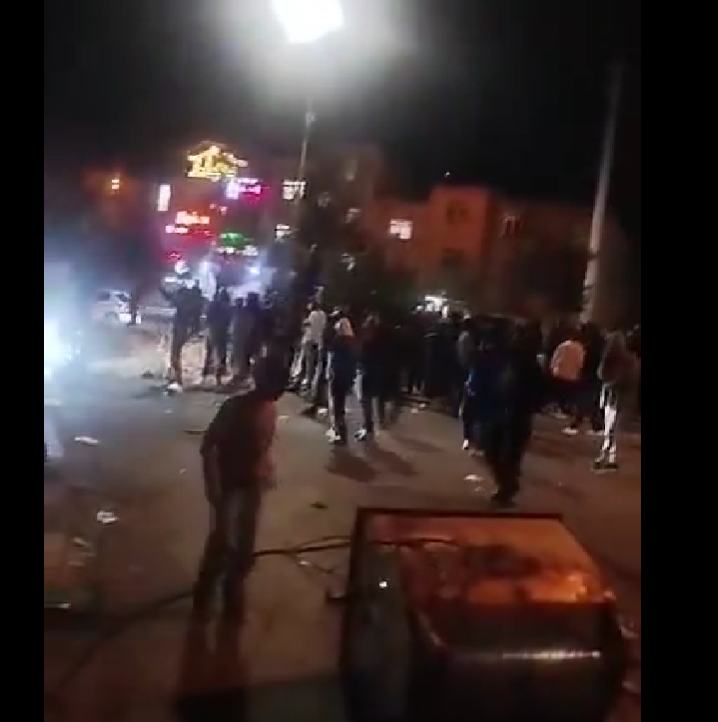 Protestele se extind în tot Iranul. Manifestanții au luat cu asalt străziile și au strigat „Moarte dictatorului”