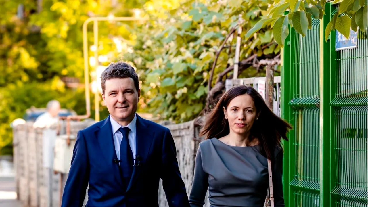 USR, afacere de familie. Nicușor Dan: „Să nu uităm că Mirabela a fost fondatorul USR-ului”