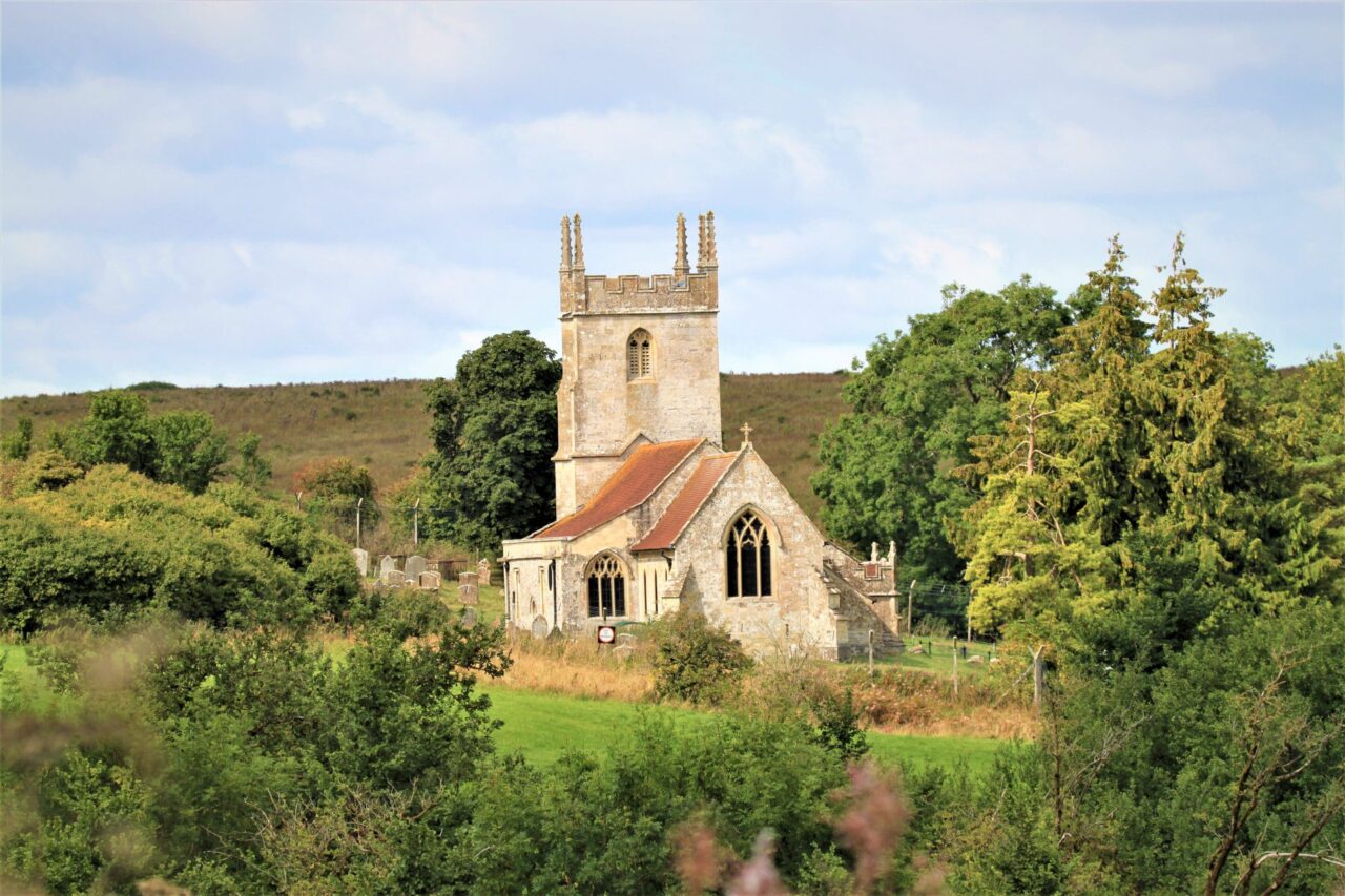 Satul izolat de lume 310 zile pe an. Când își deschide porțile pentru turiști
