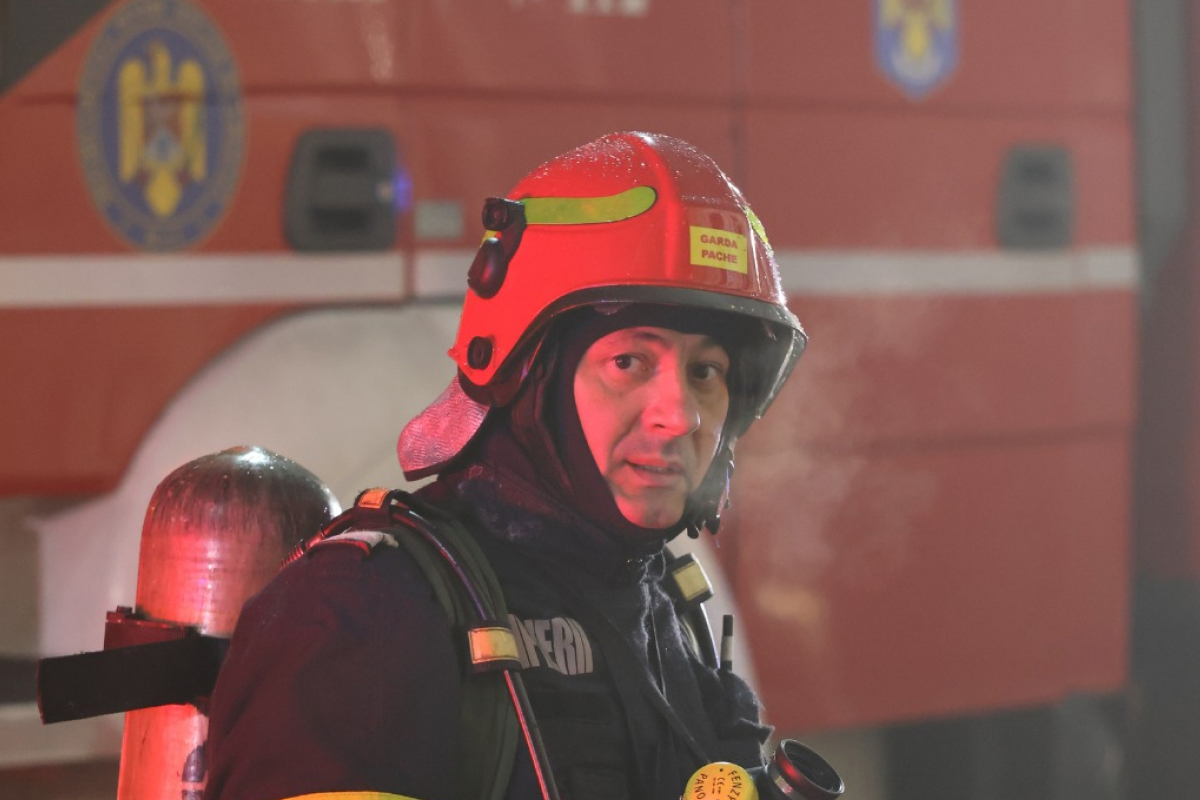 Tragedie în județul Cluj. Trupul carbonizat al unei femei, descoperit după ce o cabană a fost mistuită într-un incendiu violent