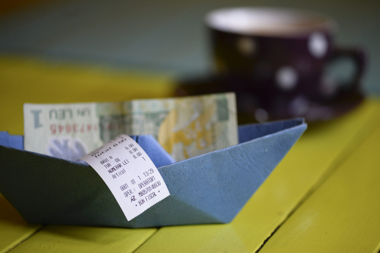 INS: Rata anuală a inflației a stagnat la 9,8% în luna noiembrie 2025, iar mărfurile alimentare s-au scumpit cu 7,64%