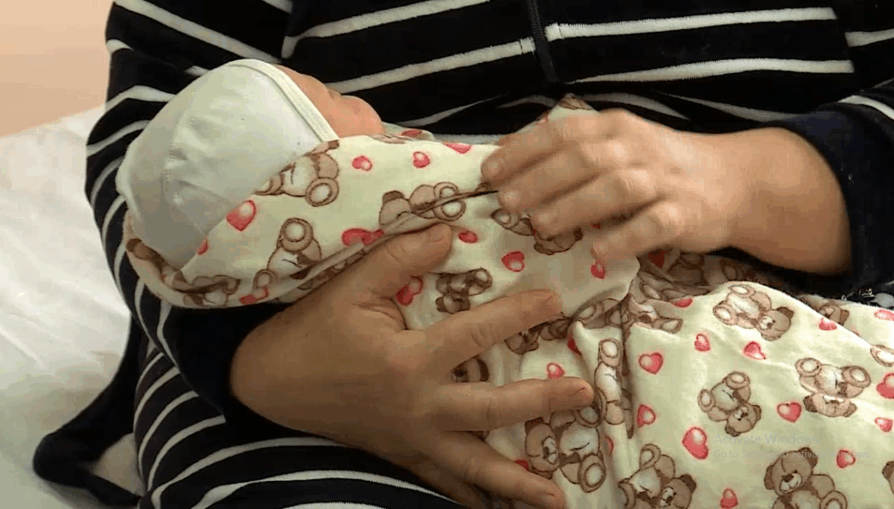 O femeie cu 5 nepoți, din Republica Moldova, a născut al 14-lea copil: „O să ne bucurăm ca şi de primii”. Ce vârstă are proaspăta mămică