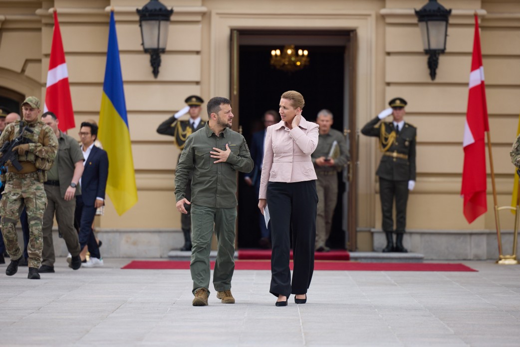 Ucraina este „lăsată din brațe”: în 2026, și Danemarca reduce ajutorul pentru Kiev la jumătate