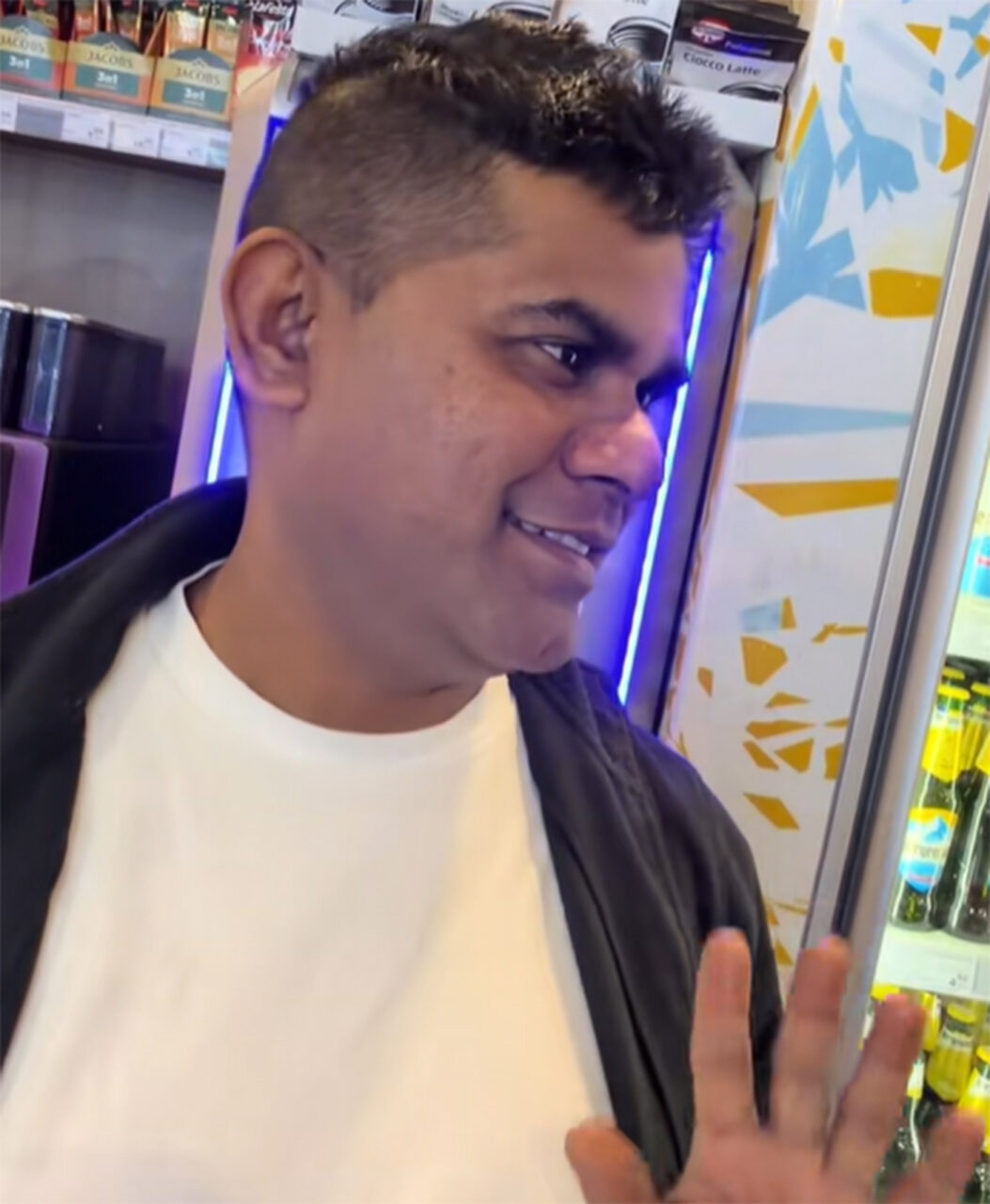 Cât de tare „trage” un srilankez pentru 3.000 lei/lună, în România. „Vineri, liber!”