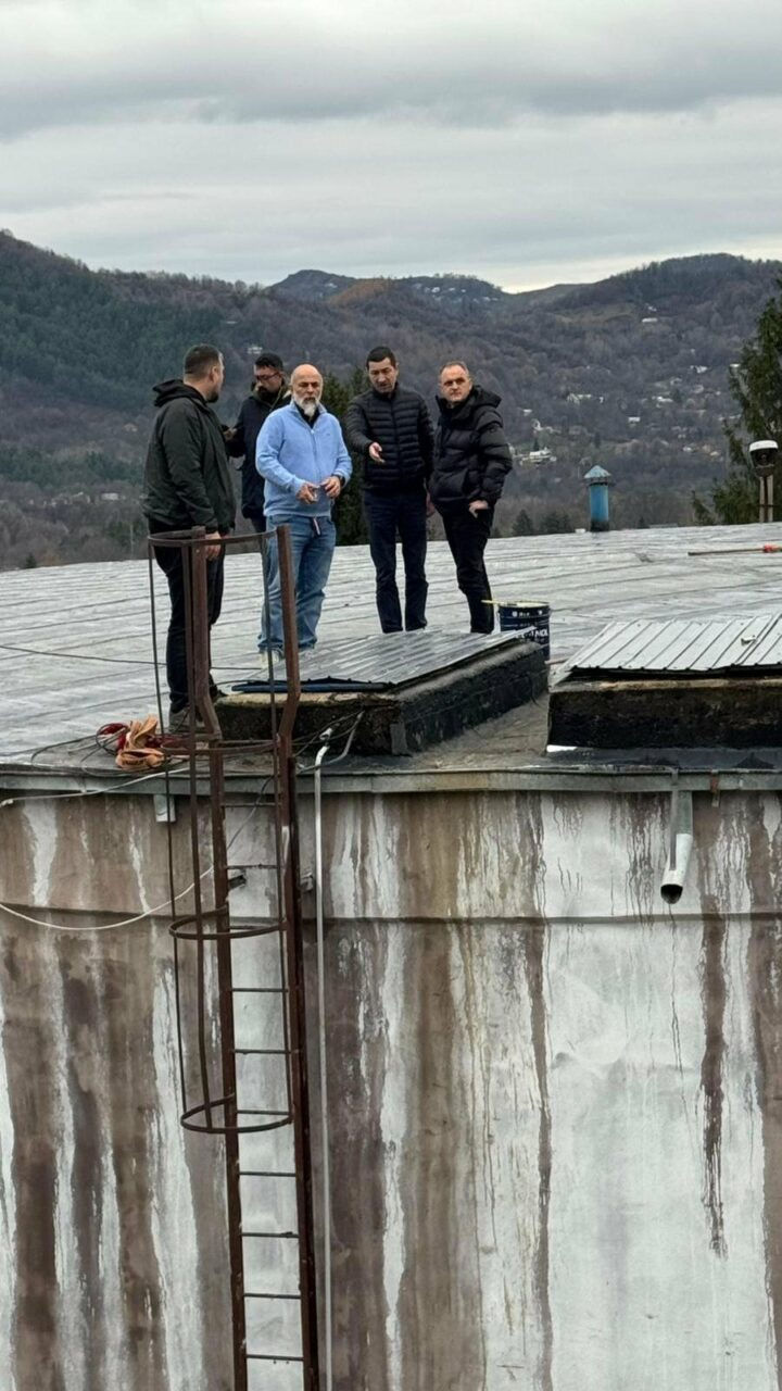 Este monitorizată situaţia alimentării cu apă din Breaza şi Câmpina. Virgiliu Nanu: „Au apărut câteva avarii. Echipele lucrează la remediere”