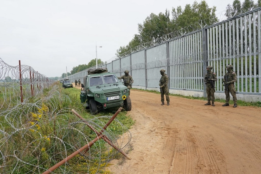 Polonia investește 2 miliarde de euro în sisteme anti-drone la granița estică, pe fondul amenințărilor Rusiei