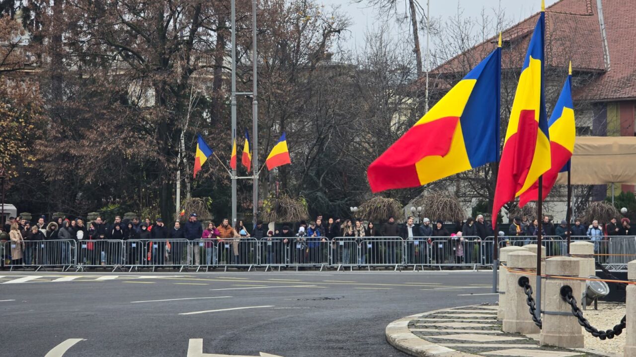 Primele imagini înainte de Parada de 1 Decembrie din București. Aproape 3.000 de militari vor defila pe sub Arcul de Triumf