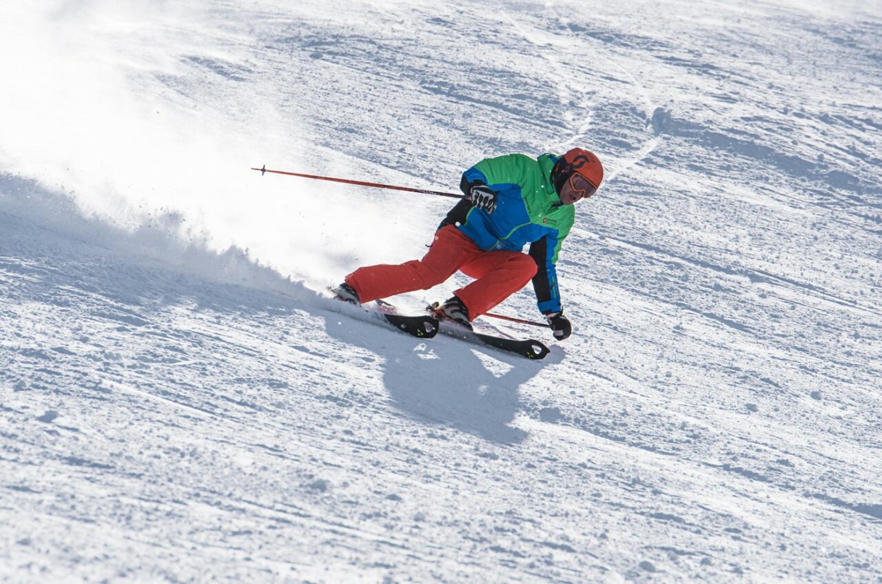 Stațiunea preferată a românilor pe timp de iarnă. Este la doar 7 ore de București și prețurile sunt sub cele de la noi