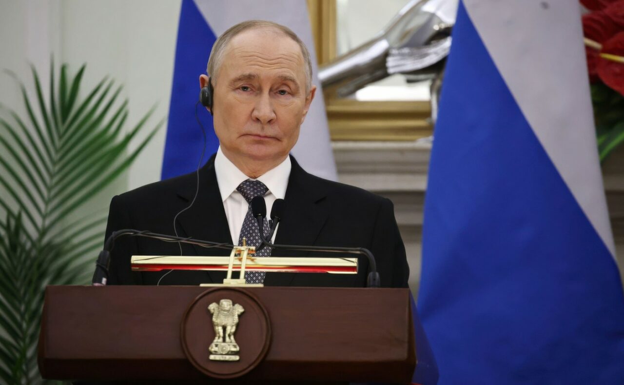 Bani pentru război, indiferent de riscuri. Cum sacrifică Moscova dezvoltarea regională, afacerile, asistența medicală și educația pentru a finanța războiul din Ucraina. The Insider: „Prima creștere majoră a TVA-ului din ultimii 20 de ani”