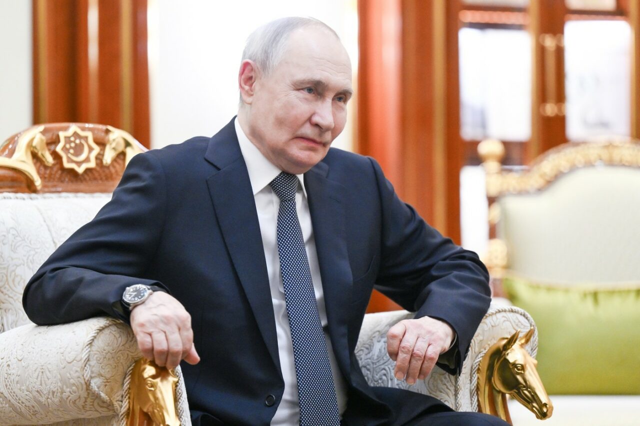 „Verticala puterii” din Rusia, interpretată greșit în Occident. După aproape 24.000 de sancțiuni, Moscova rezistă și rămâne provocatoare. „Kremlinul a reușit să mențină loialitatea tuturor regiunilor rusești, fără excepție”