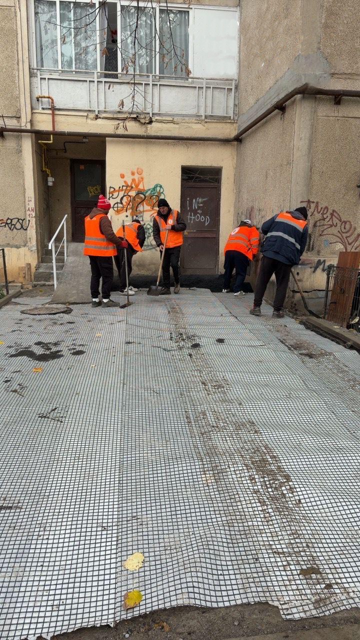 (P) Rampele de pe strada Doina au fost finalizate de Infrastructură 5