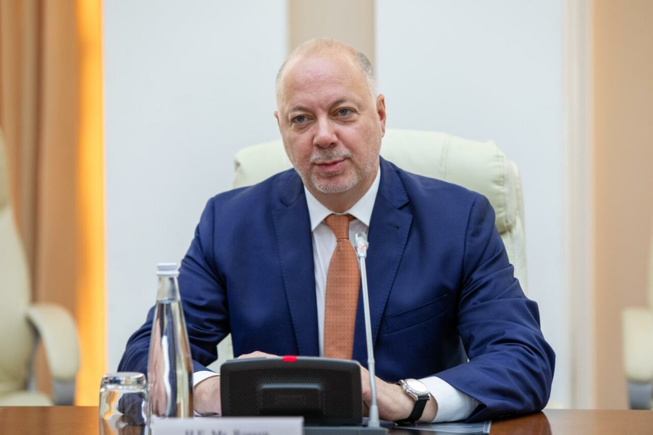 Guvernul de la Sofia s-a dizolvat. Prim-ministrul a demisionat cu câteva minute înainte de a avea loc cel de-al șaselea vot de neîncredere în guvern
