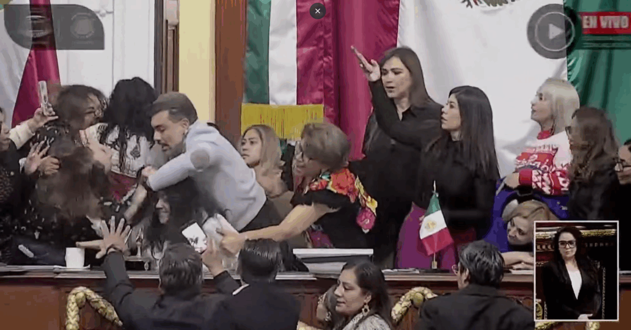 O ședință a Congresului din Mexico City s-a încheiat cu bătaie. Deputatele s-au îmbrâncit și s-au tras de păr. Care a fost cauza conflictului