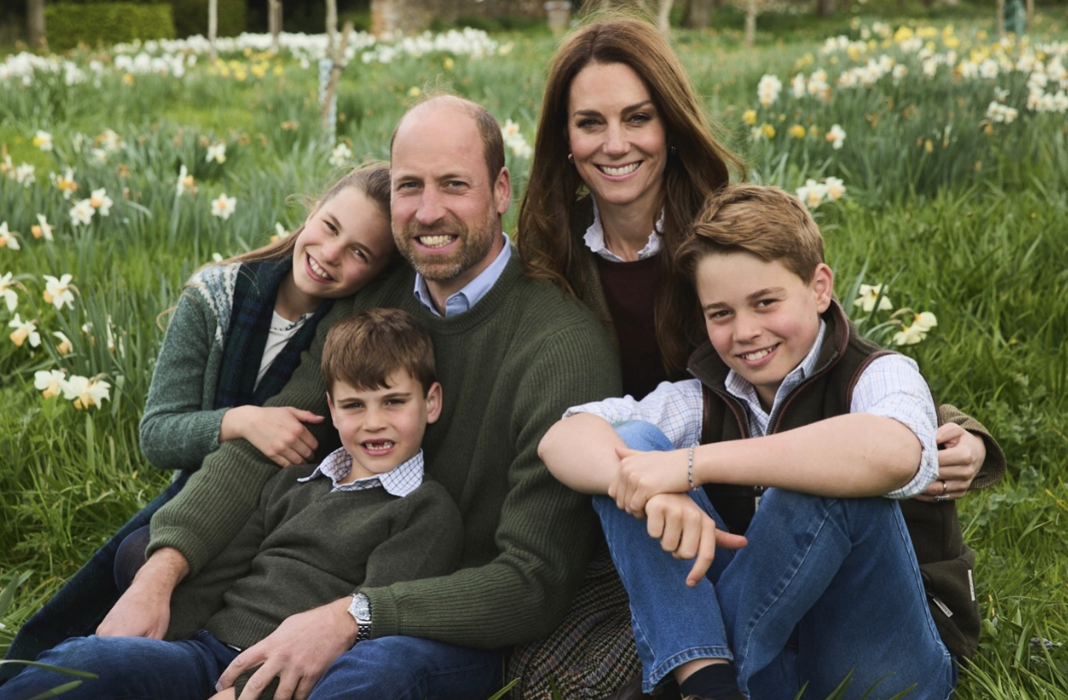 Prințul și Prințesa de Wales au făcut publică felicitarea lor de Crăciun