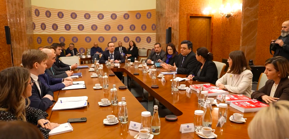 Scandalul din Justiție ajunge pe masa Guvernului. Bolojan: „Justiția trebuie privită ca un serviciu public”