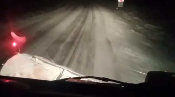 Viscolul lovește România: drumarii intervin pe drumurile afectate de ninsori