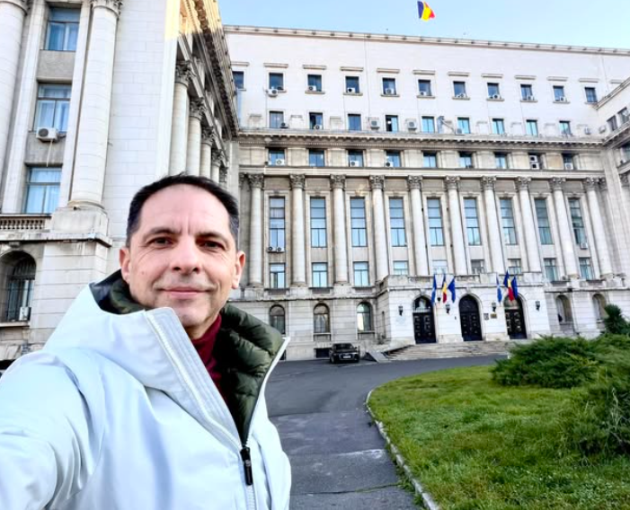 Dan Negru, reacție tranșantă la adresa celor care au „colindat” mall-urile de Crăciun: „Mall-ul nu e un progres față de grajdul lui Iisus”