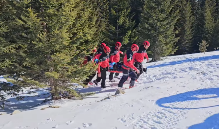 Zi de foc pentru salvamontiștii din România: 40 de apeluri de urgență, un mort