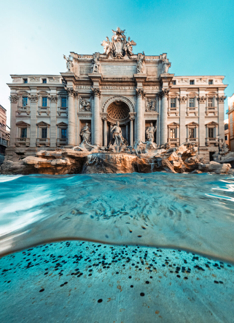 Câți bani trebuie să plătească turiștii pentru a se apropia de Fontana di Trevi. Decizia autorităților din Roma a intrat în vigoare la 1 februarie