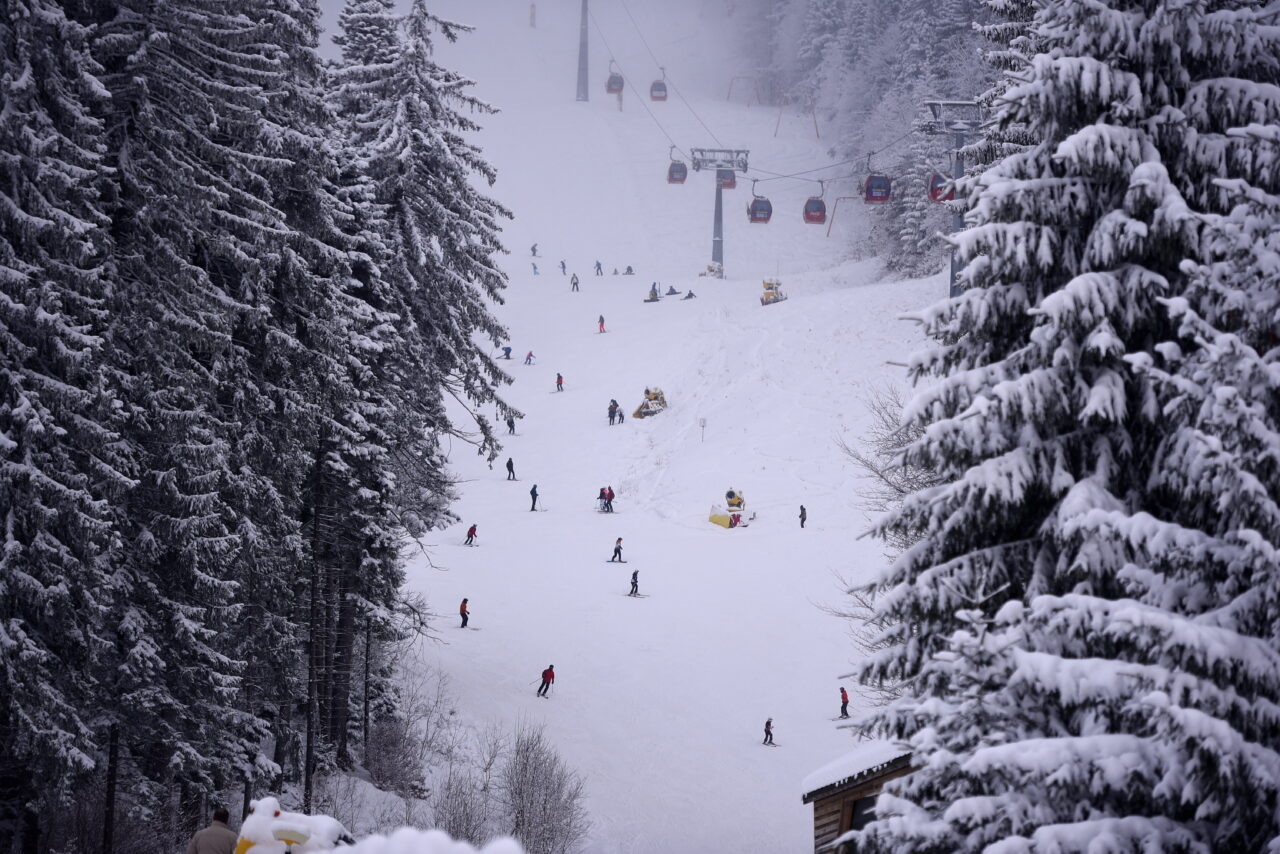 Când începe VACANȚA de iarnă. Elevii vor avea în total 19 zile libere