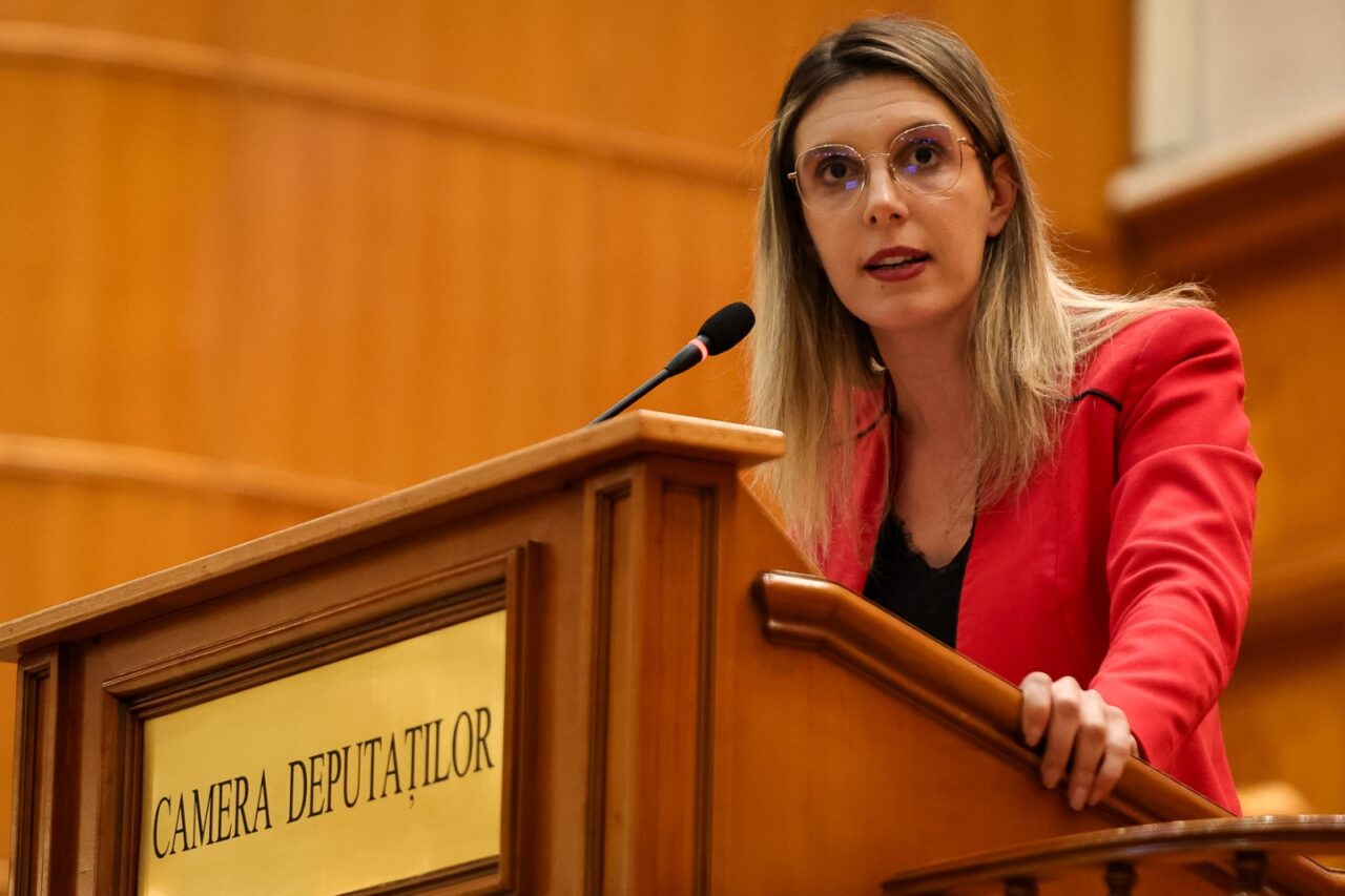 Criza Apei. Diana Buzoianu, ministrul Mediului, dă explicații în Parlament în cazul celor 100.000 de oameni rămași fără apă