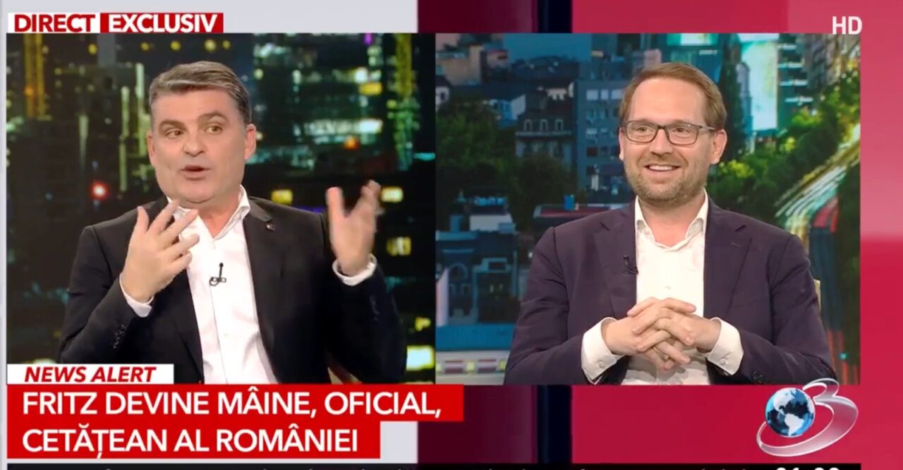 Viitorul român Dominic Fritz a încurcat versurile Imnului Național, într-un studio de televiziune. În Încercarea de a-l ajuta, moderatorul l-a încurcat și mai tare