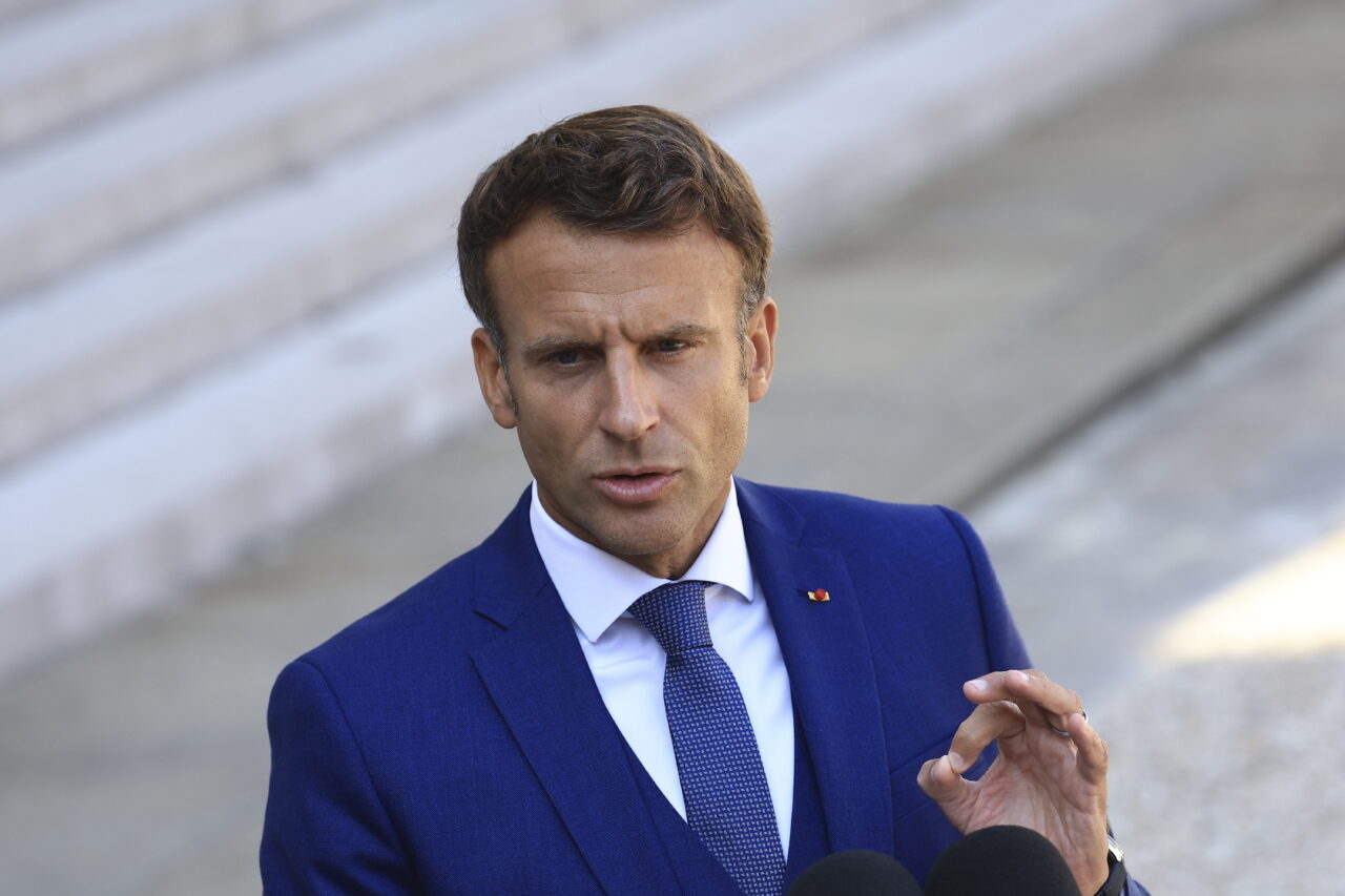 Macron anunță o posibilă discuție cu Putin în viitorul apropiat pentru soluționarea războiului din Ucraina. Discuțiile de la Paris continuă și astăzi