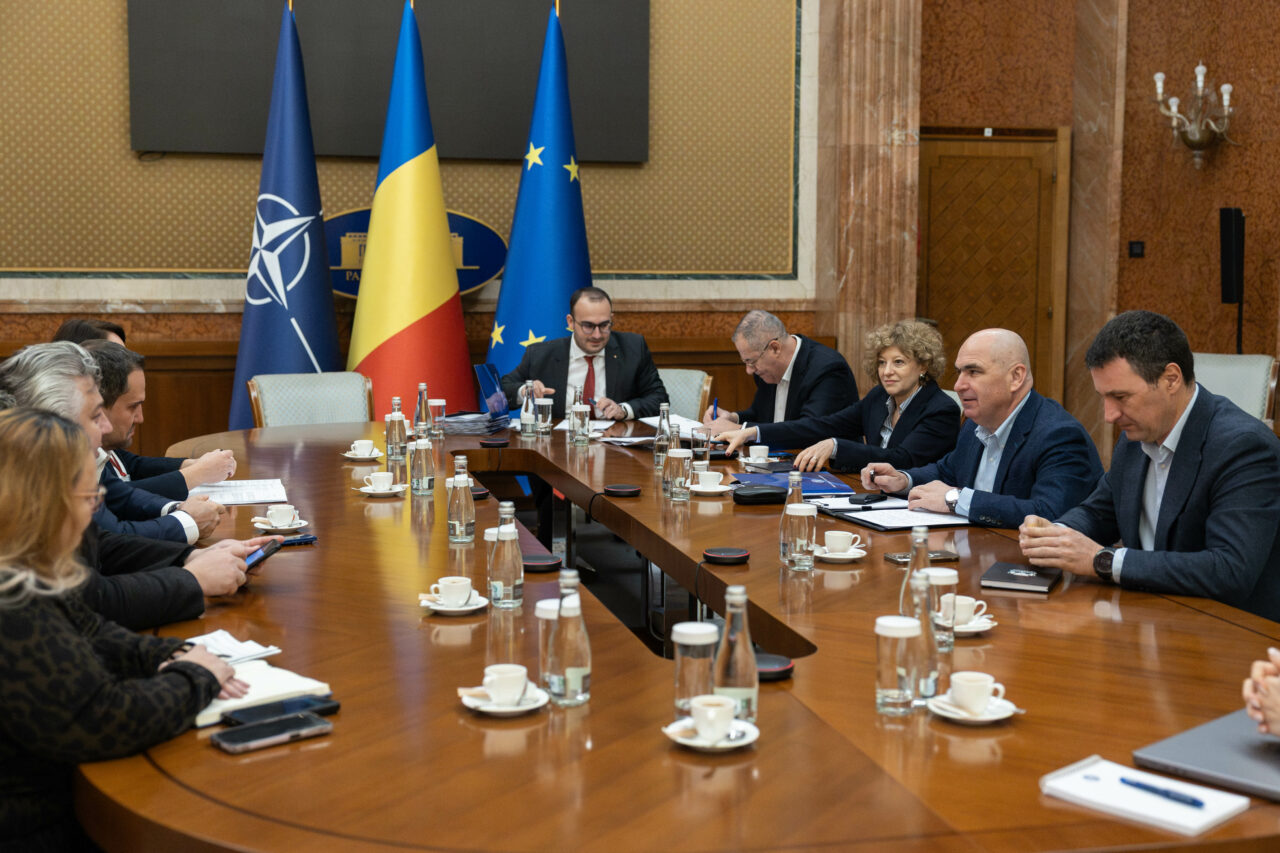La Guvern au început discuțiile cu miniștri pentru bugetul pe 2026. Bolojan: „Ar trebui să avem bugetul adoptat până la sfârşitul lunii februarie”