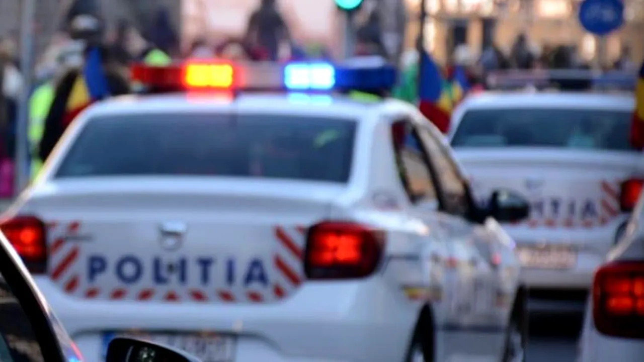 Un primar a intrat beat cu mașina în șanț, după o petrecere de pomină la primăria din comună