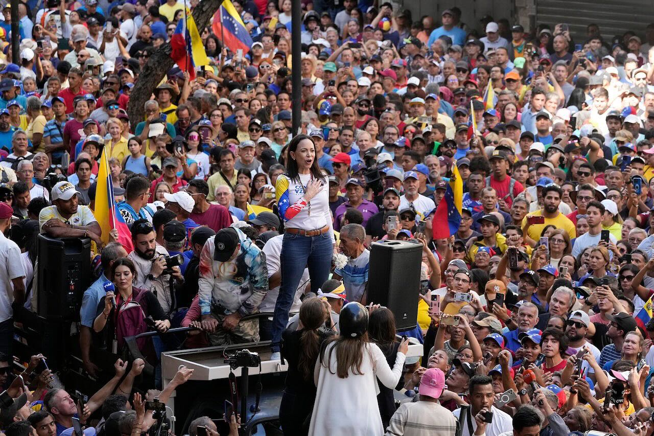 Ziua 4, după capturarea lui Maduro: María Corina Machado vrea să se întoarcă în Venezuela „cât mai curând posibil”. Trump anunță că el va conduce
