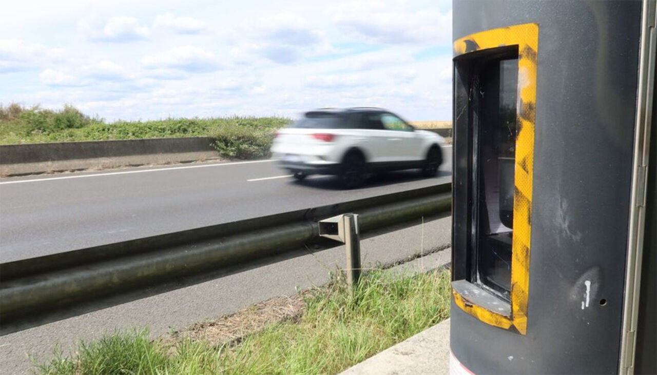 Cazul straniu al șoferului care a depășit limita de viteză cu 1 km/h. Ce amendă a primit