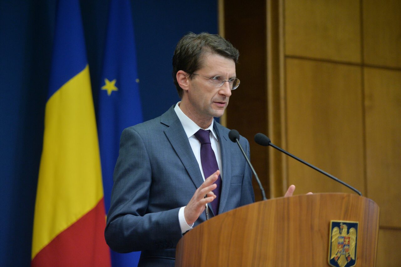 Purtătorul de cuvânt al BNR spune că Guvernul nu trebuie să mai introducă taxe noi, măsurile actuale sunt suficiente pentru reducerea deficitului